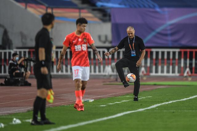 蓝厂先发影像旗舰，标准版定价5499元